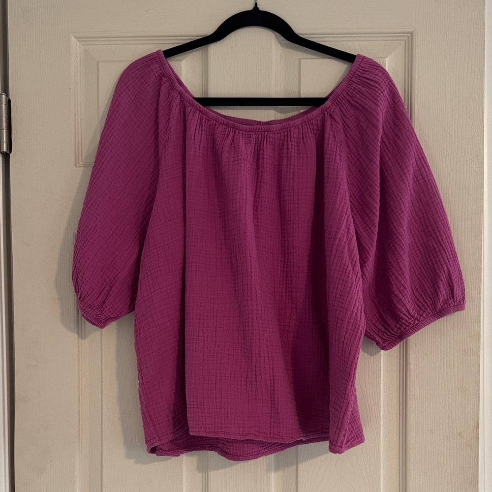 Universal Thread Off-Shoulder Gauze Top in Magenta Pink